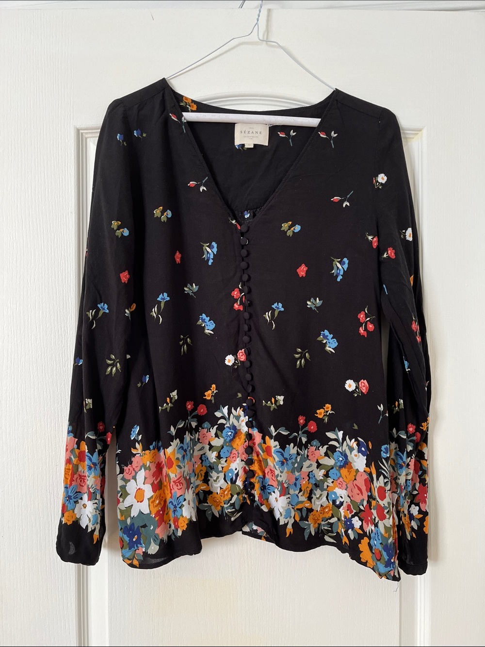 Sezane size 40 Black Floral V-Neck Button-Front Blouse